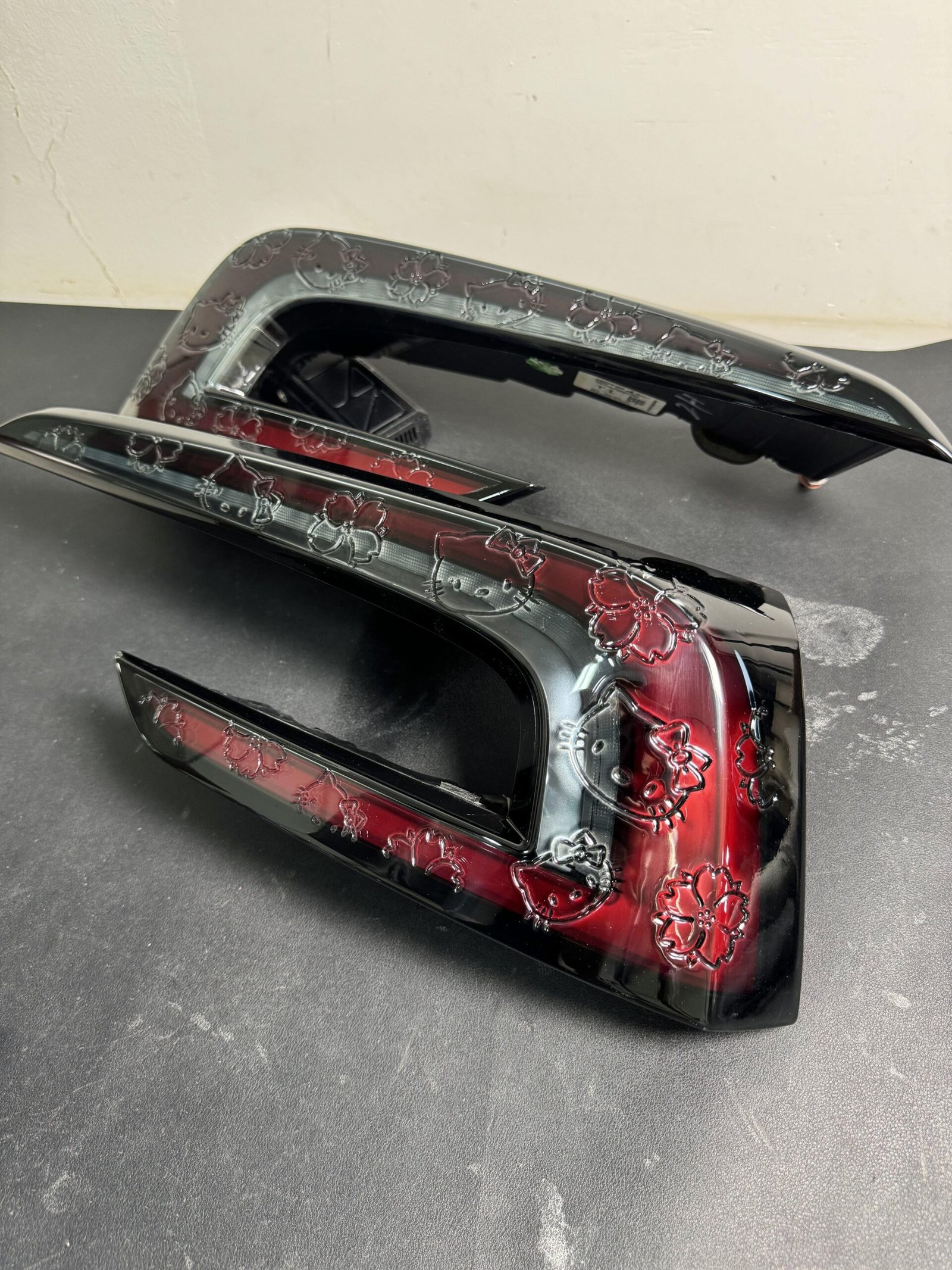 Tesla Model 3 Tail Light Carving Made from Original Factory Parts - Image 4