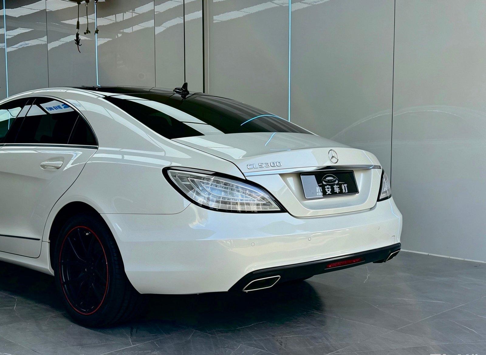 Upgrade Clear Taillight Assembly Fit Mercedes-Benz CLS - Image 2