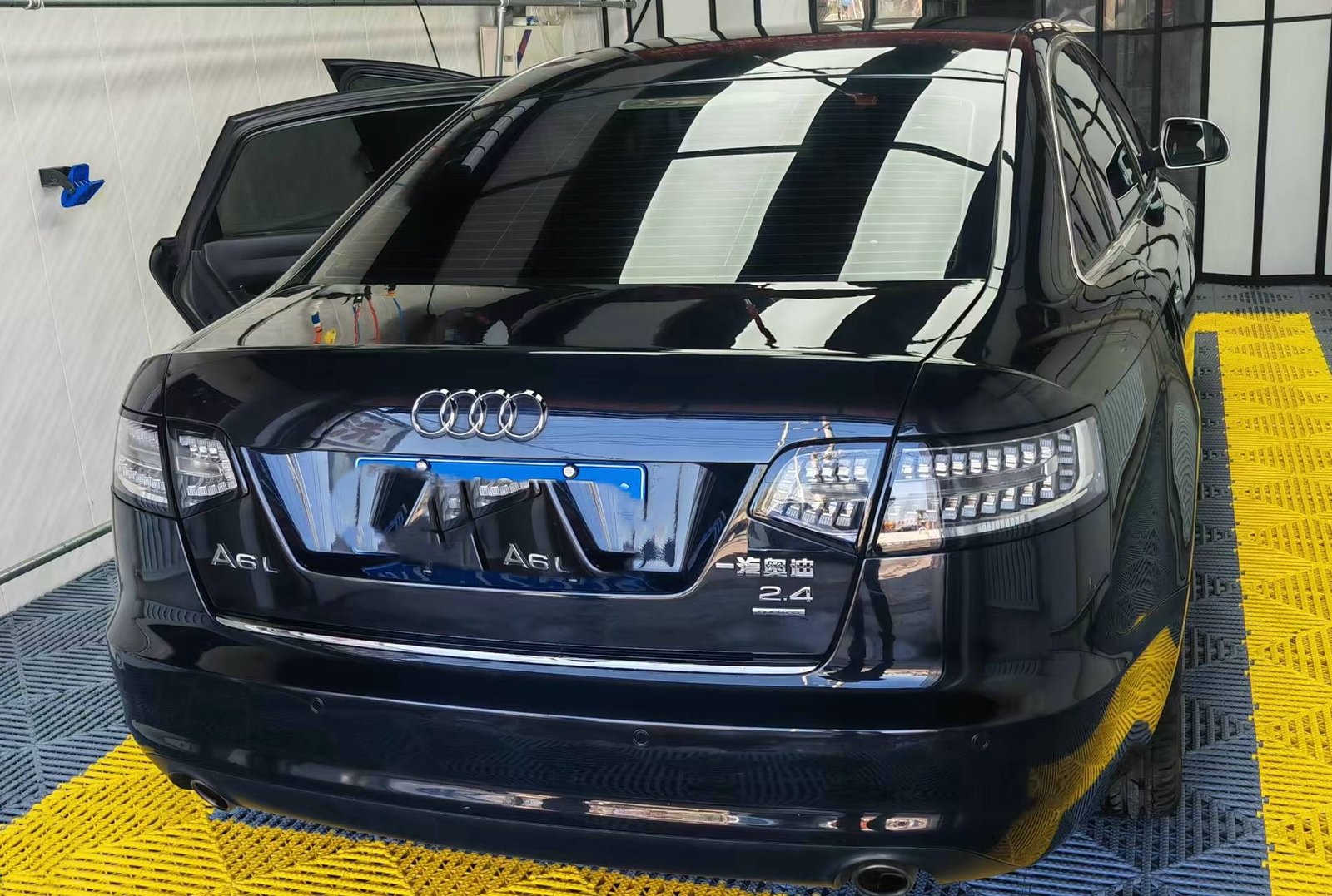 Modified Clear Lens Taillights Kit For Audi A6 C6 - Image 3
